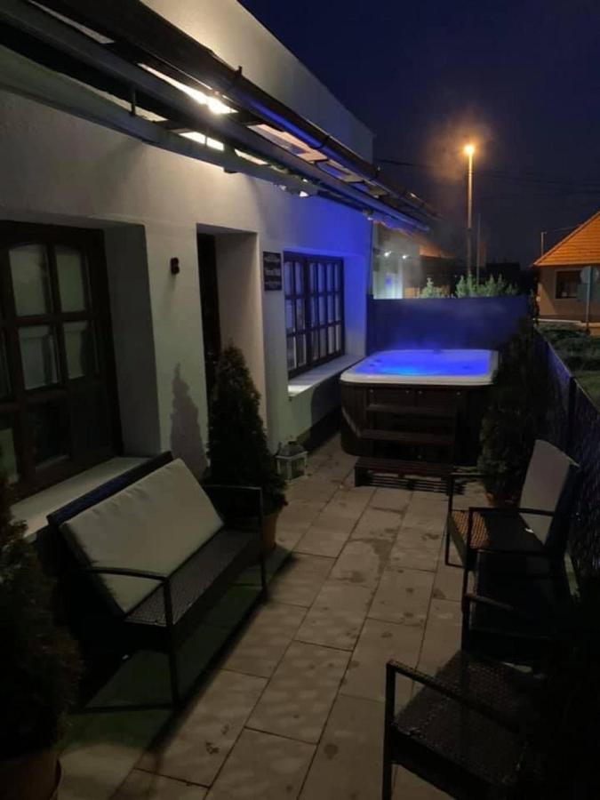 Varosi Idill Veszprém Εξωτερικό φωτογραφία